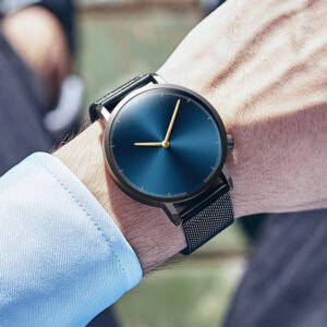 Stylish Quartz Watch with Scale: Timepiece for Precision and Style